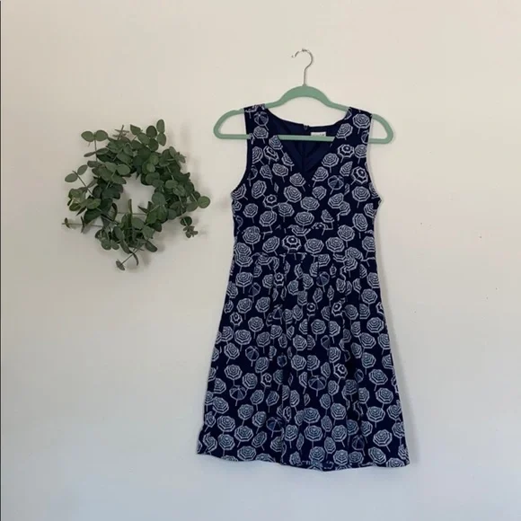 Maison Jules Women’s Navy Blue Umbrella Preppy Sun V Neck Dress Size Medium - Picture 2 of 9
